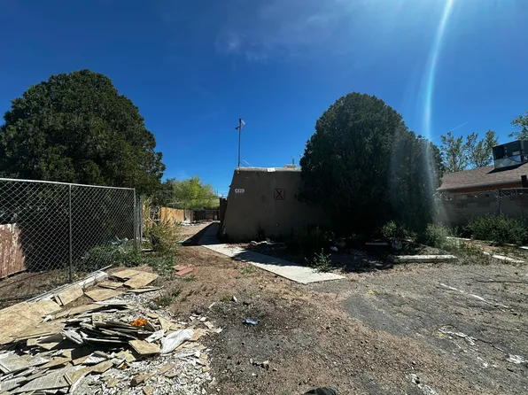 436 Grove St SE, Albuquerque, NM 87108