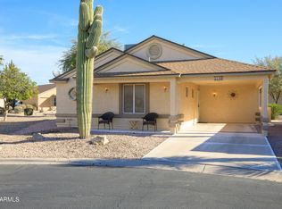 6541 S CYPRESS POINT Drive, Chandler, AZ 85249