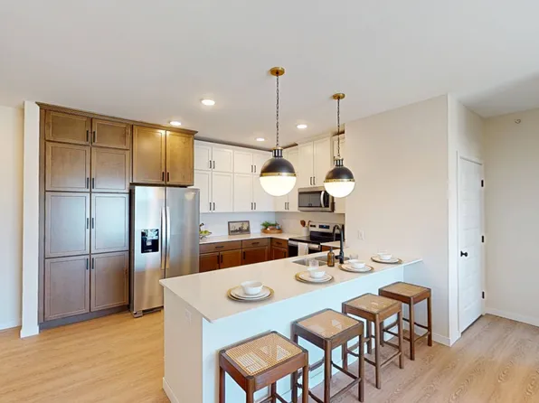 Grand 52 Apartments
