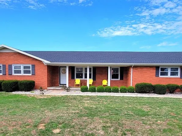 114 3rd St, Centertown, KY 42328