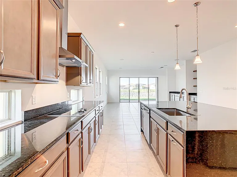 13899 Larkton Ln — Photo 49