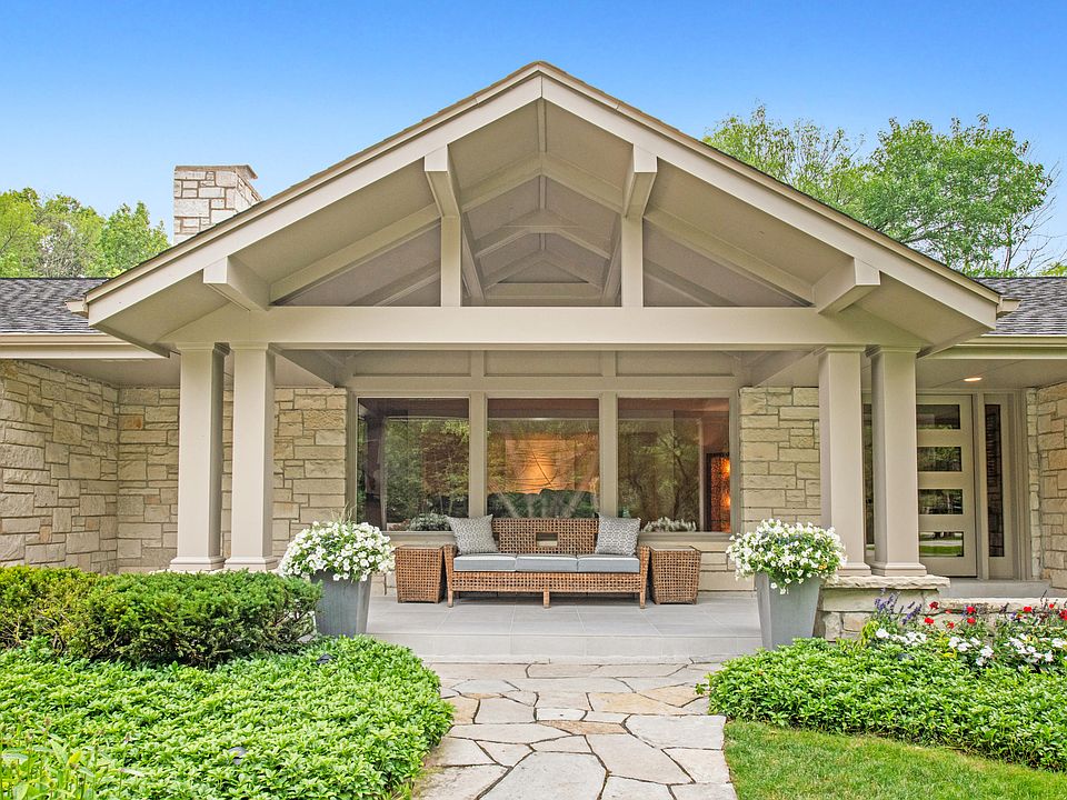 8041 N Lake Dr, Milwaukee, WI 53217 Zillow