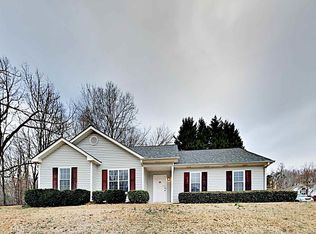 3916 Deaton Rd, Flowery Branch, GA 30542