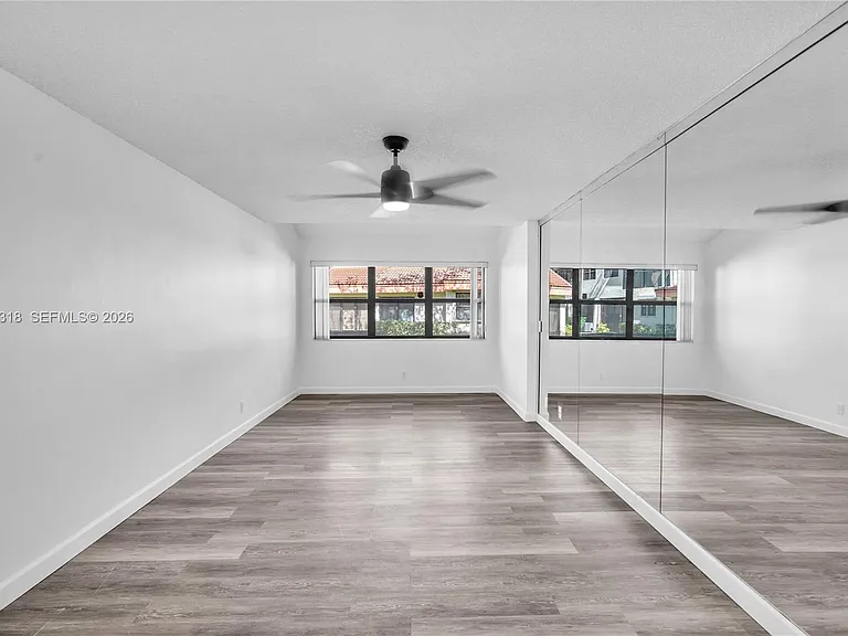 3405 Emerald Oaks Dr #0 — Photo 8