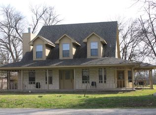 1701 W Main St, Cameron, TX 76520
