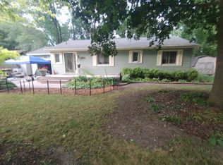 3847 Ponchartrain Dr, Pinckney, MI 48169