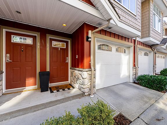 3rd image of 3009 156th St #42