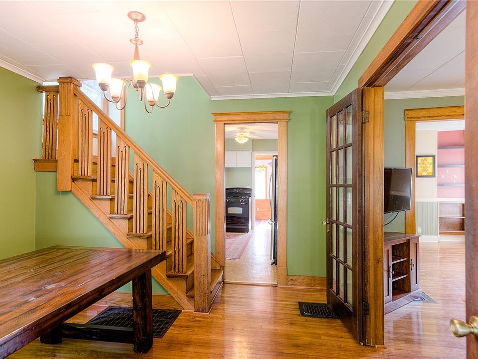 910 Oswego St, Liverpool, NY 13088 Zillow