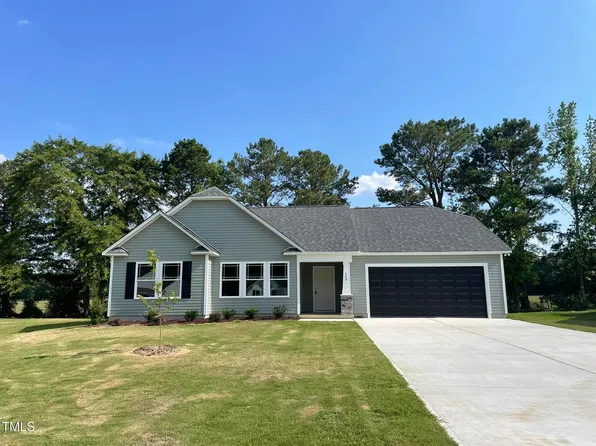 168 Oakfield Trace Dr, Four Oaks, NC 27524