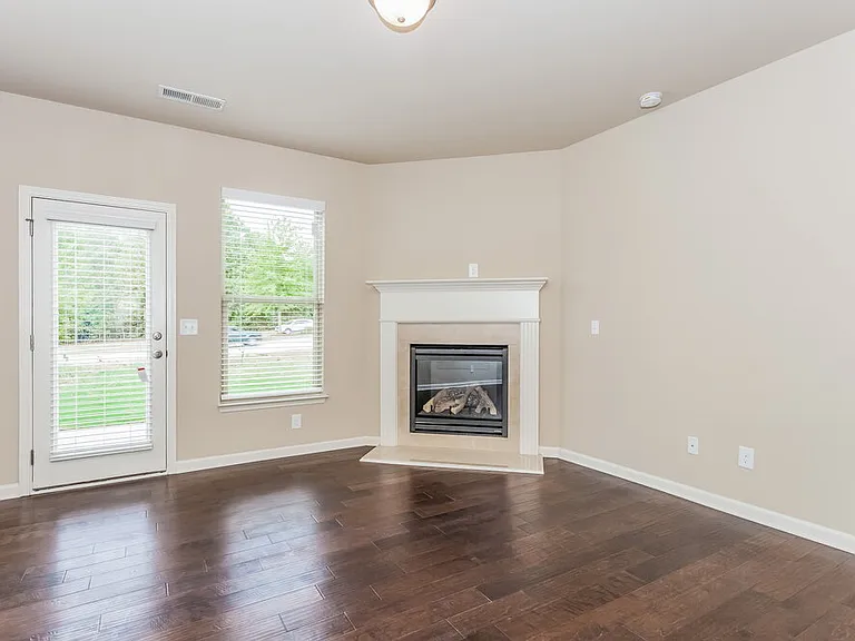 147 Seabreeze Ct — Photo 14