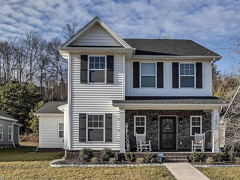 107 W Rarity Ridge Pkwy — Photo 1