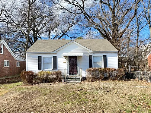 599 Houston St Photo 1