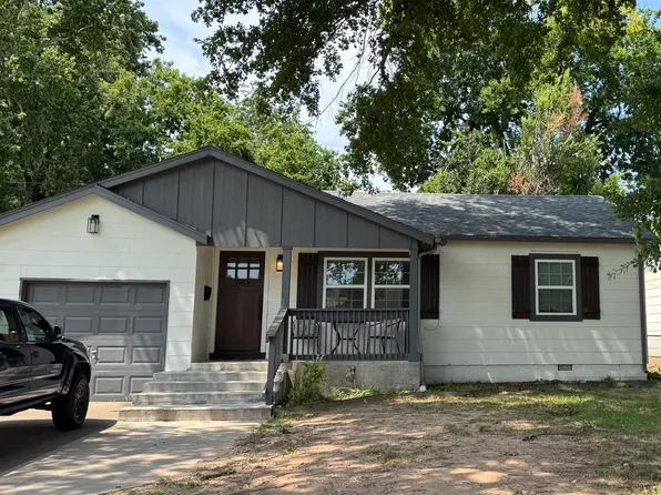 241 E 45th Ct, Tulsa, OK 74105