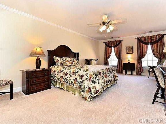 4th image of 7011 Foxglove Dr
