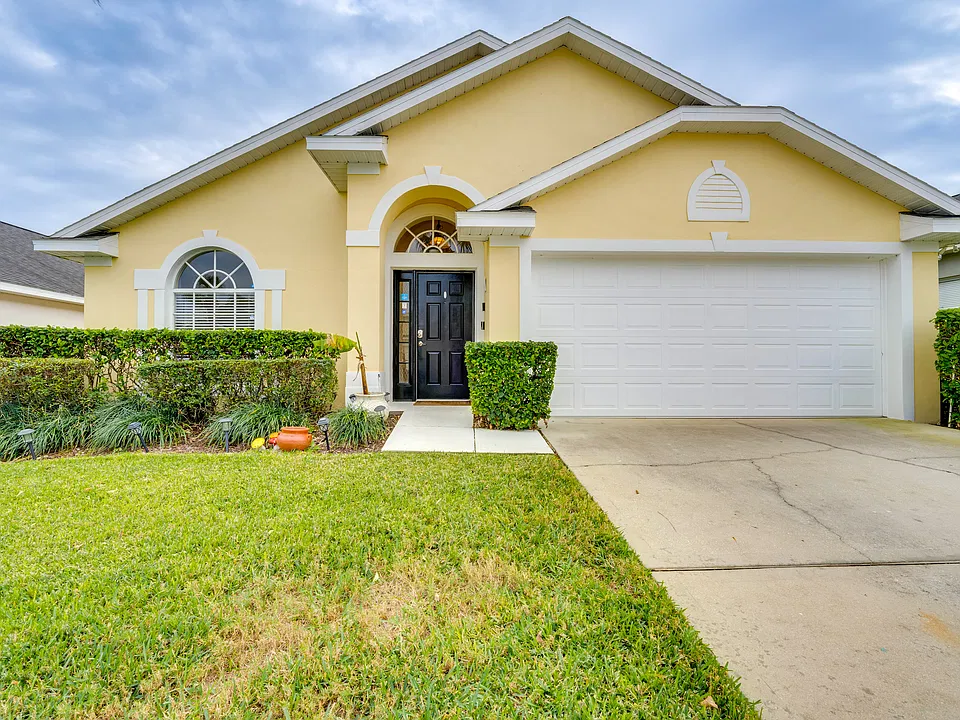 16636 Rolling Green Dr