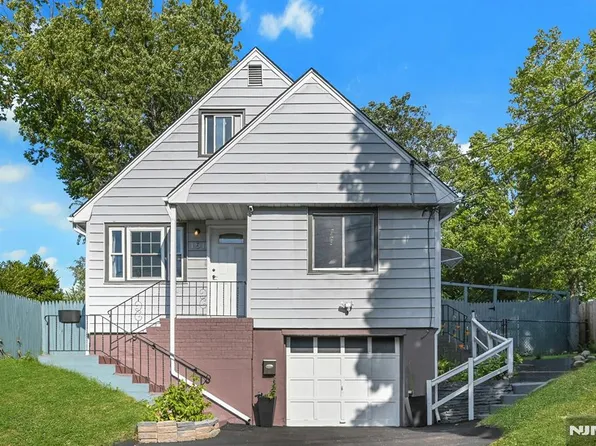 151 Knickerbocker Rd, Englewood, NJ 07631