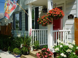 514 Woodston Rd, Rockville, MD 20850