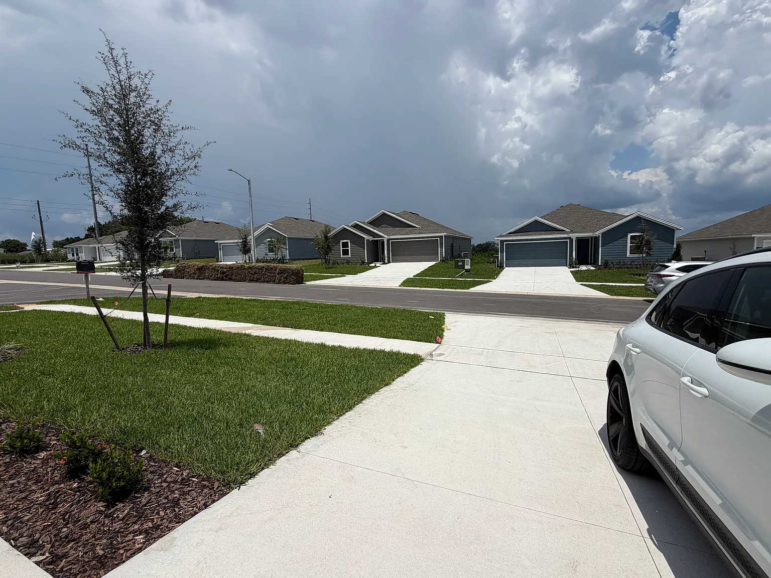 4 bed, 1733 sqft, $2,100 — Photo 2