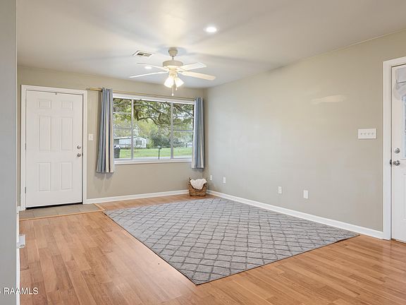 3rd image of 106 Reynosa Rd