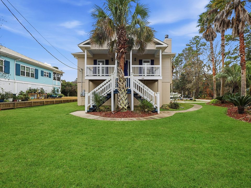 1st image of 202 Penrose Dr