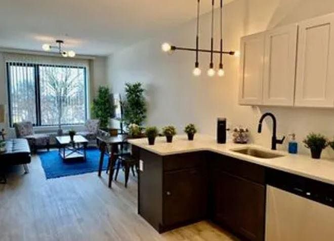 1st image of 925 E Jersey St #9528984f2