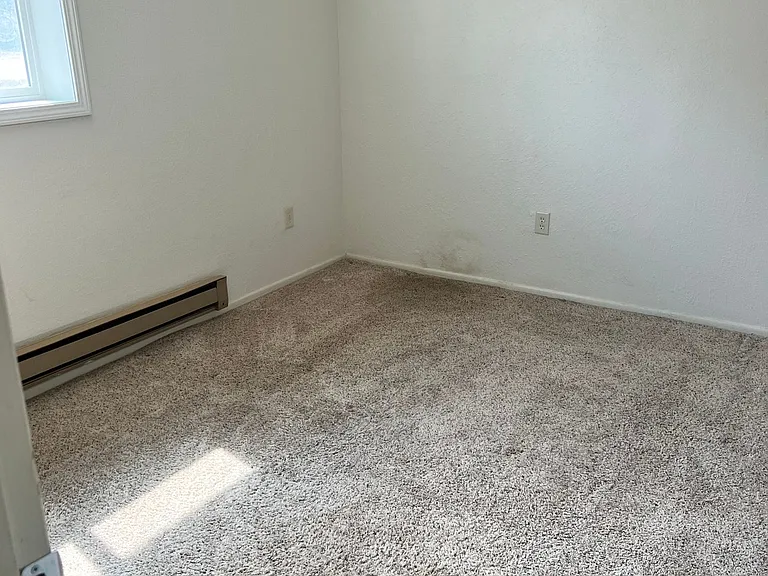 243 S 6th Ave — Photo 5
