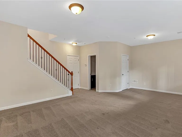 6174 Indian Wood Cir SE — Photo 29