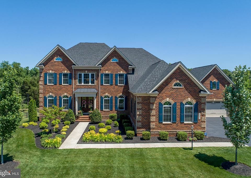 1st image of 23896 Heather Meadow Dr