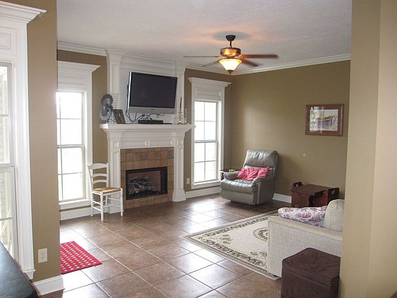 Keeping room with second gas fireplace