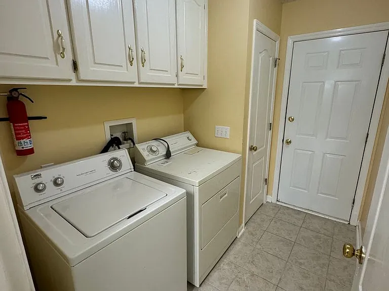 120 Palm Dr — Photo 4