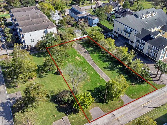 3rd image of 803 Bradford Ave
