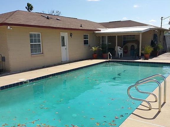 3rd image of 2221 W Orange Blvd