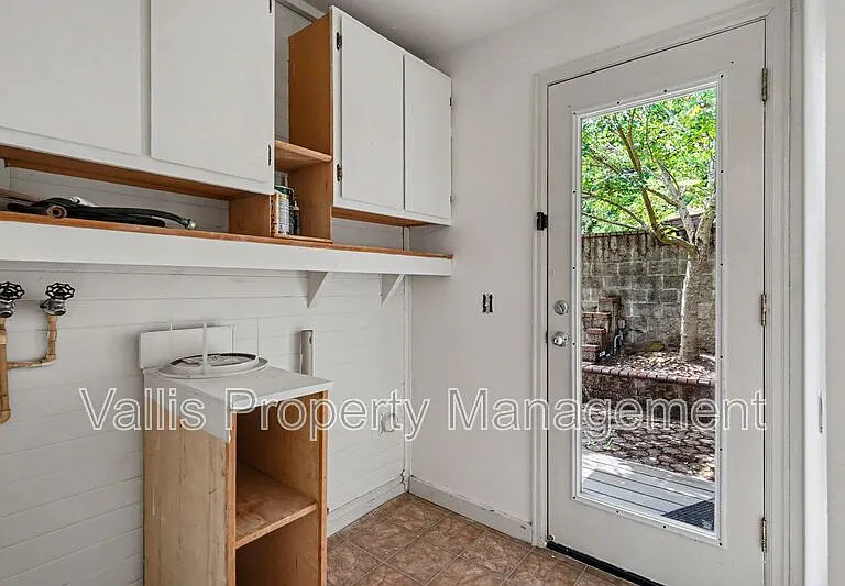 2151 Winter St SE — Photo 13