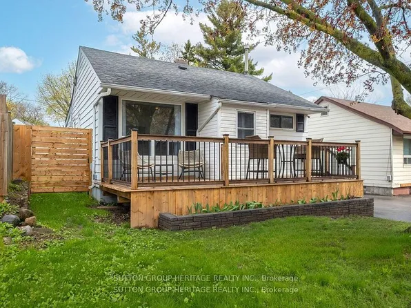 34 Maple St, Ajax, ON L1S 1V7