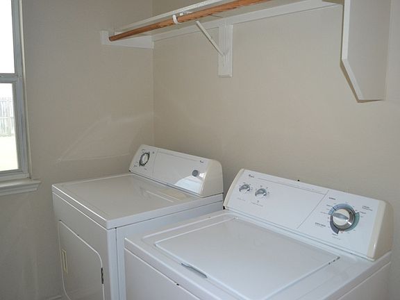 4th image of 1608 Lake Tawakoni Dr