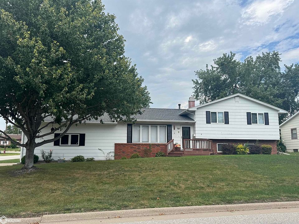 1st image of 802 Henry Dr