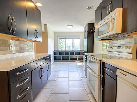 5th image of 3120 Huntington Woods Dr APT G