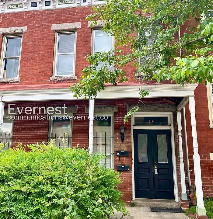 218 W Marshall St #B