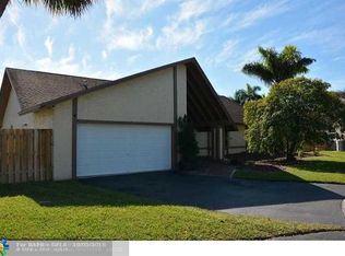 9340 NW 16th St, Plantation, FL 33322