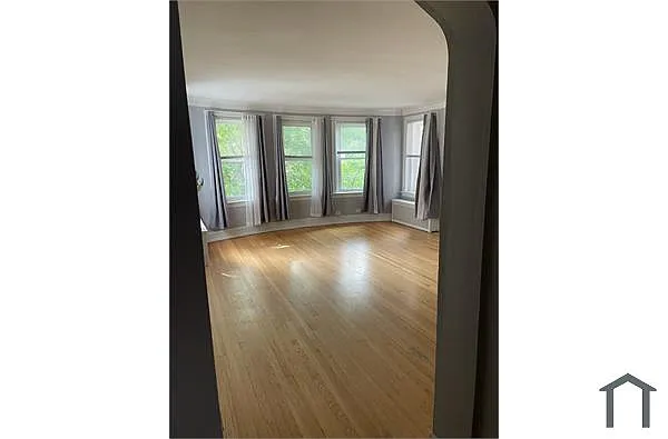 Building Photo - 8227 S Maryland Ave #3N