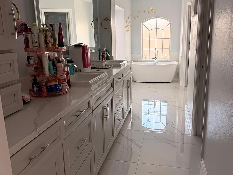 1908 Bridgeview Cir — Photo 19