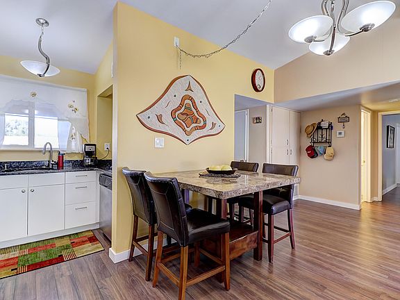 5th image of 10819 N Fairway Ct W