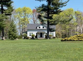 137 Gateway Dr, Fairview, PA 16415