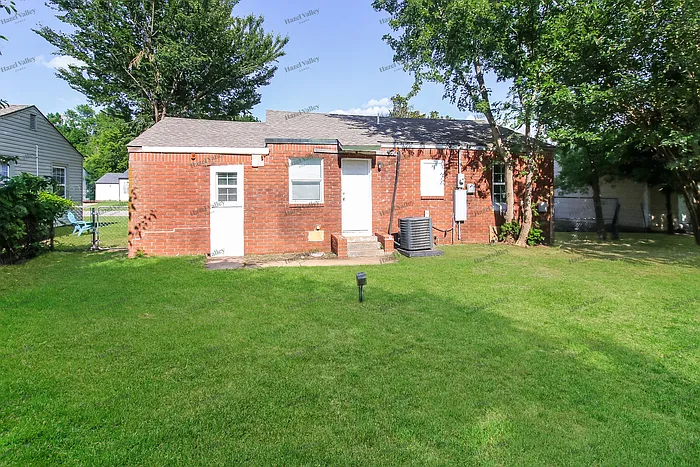 1104 Jet Dr — Photo 11
