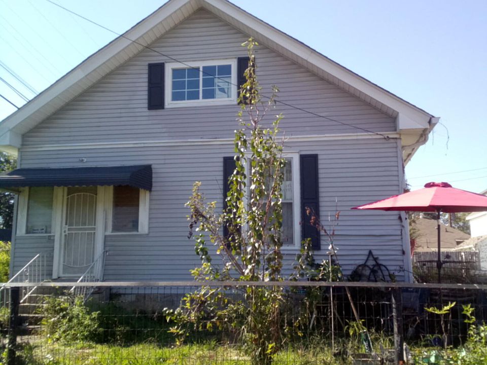 1st image of 3117 10th Ave