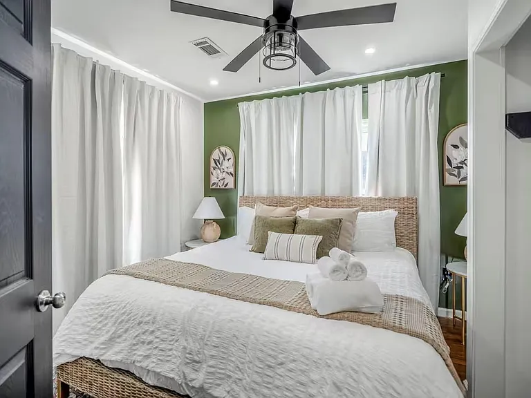 2724 Southmore Blvd — Photo 13