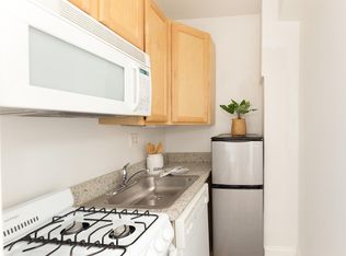 1939 N. Lincoln, Chicago, IL 60614
