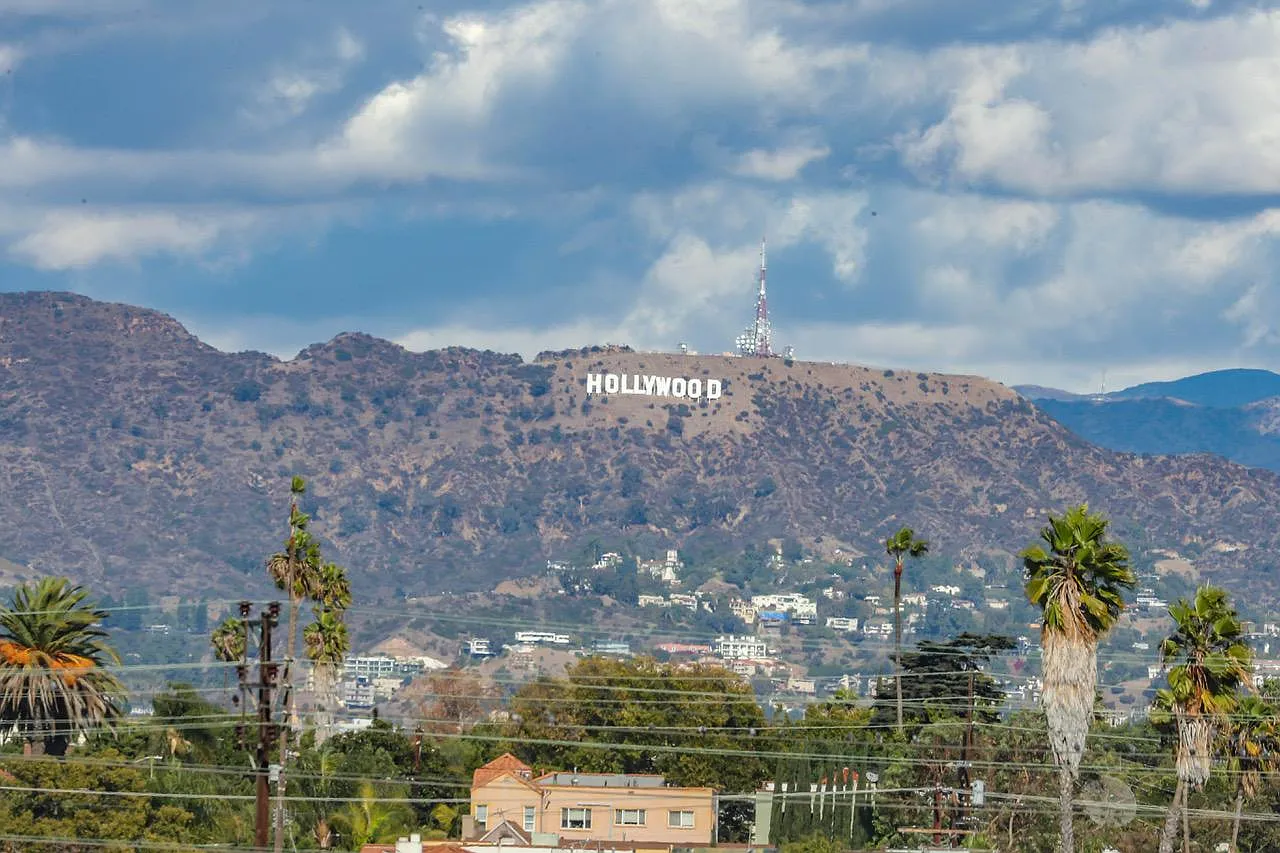 1828 1/2 S Redondo Blvd — Photo 1