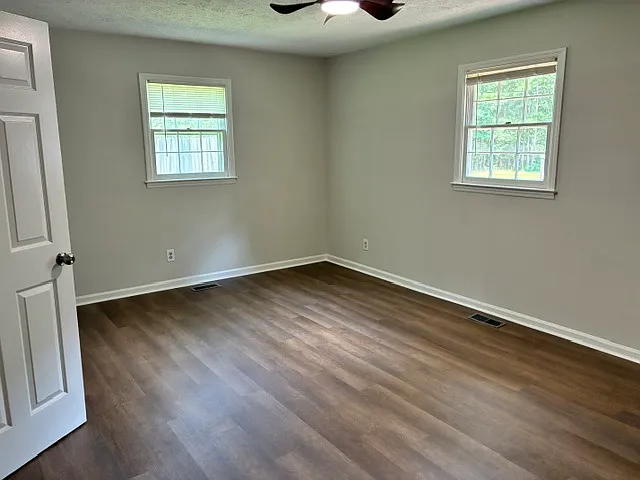1011 Smith Sisters Rd — Photo 12
