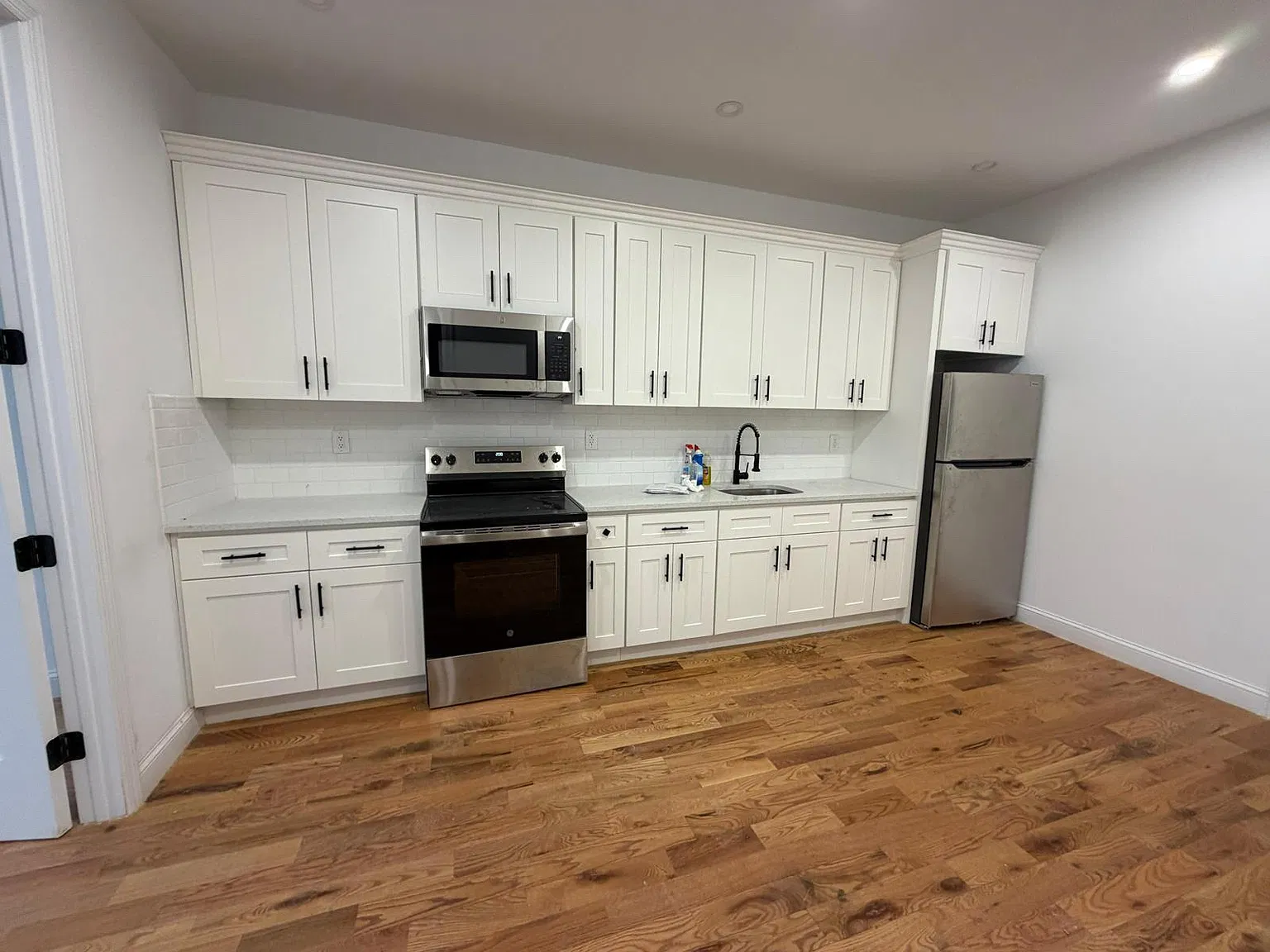 2 bed, $2,997 — Photo 1